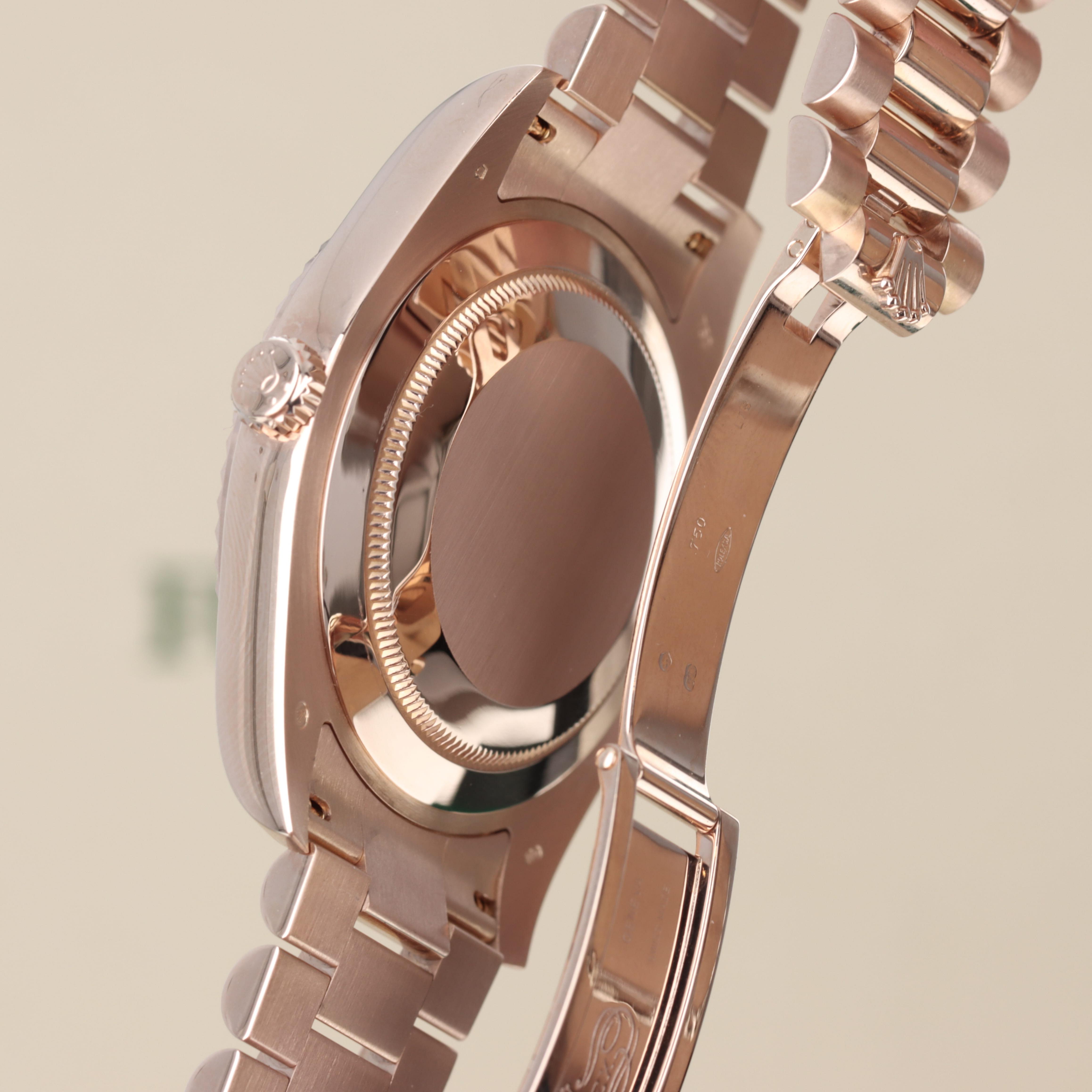 Rolex Day-Date II Rose Gold / Fluted / Pink / Bagette Rolex Day-Date II Rose Gold / Fluted / Pink / Bagette