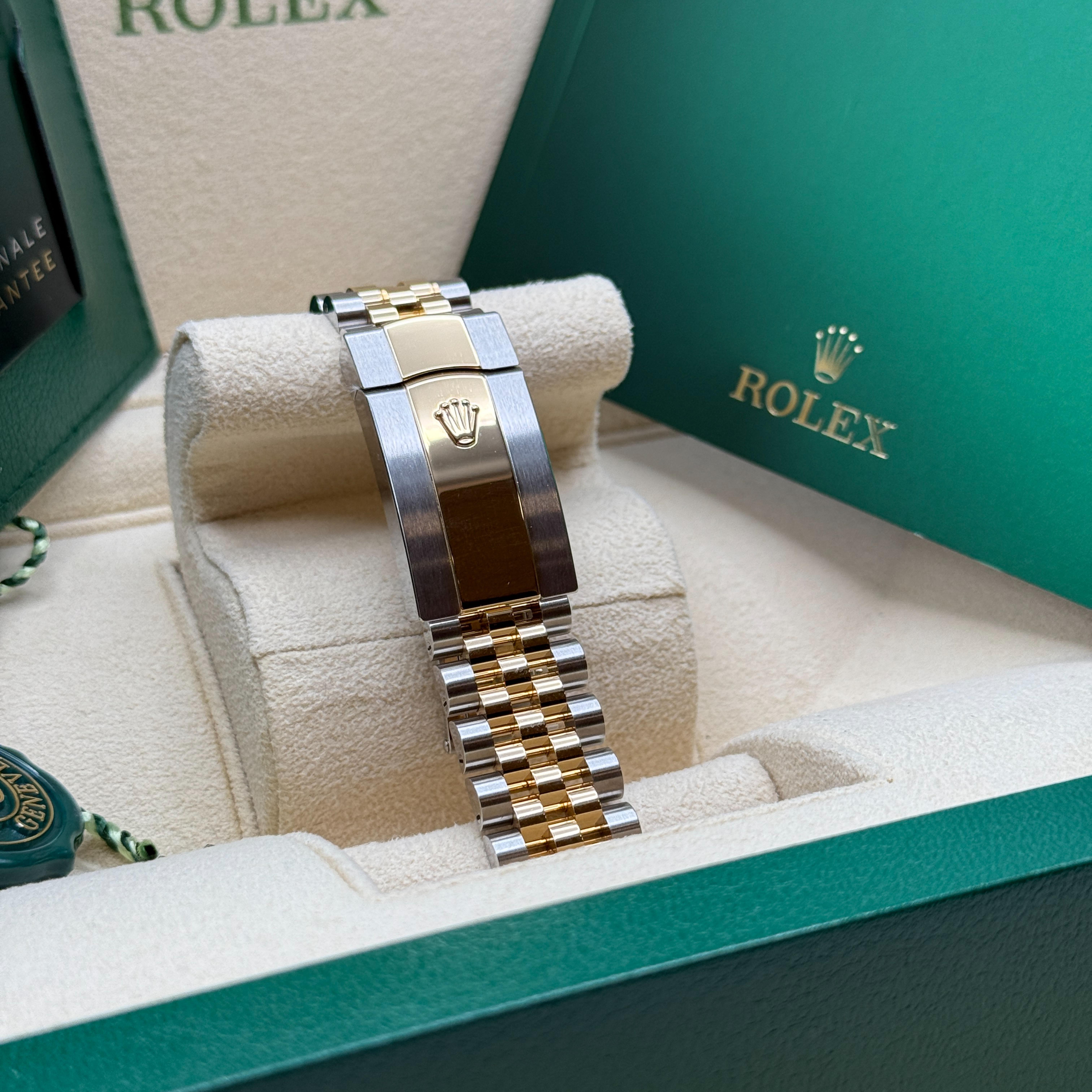 Rolex Datejust 36 Two-Tone Fluted / White / Jubilee 126233