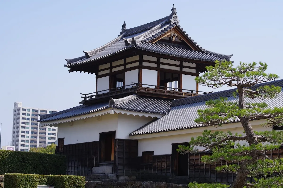 Hiroshima Castle 8
