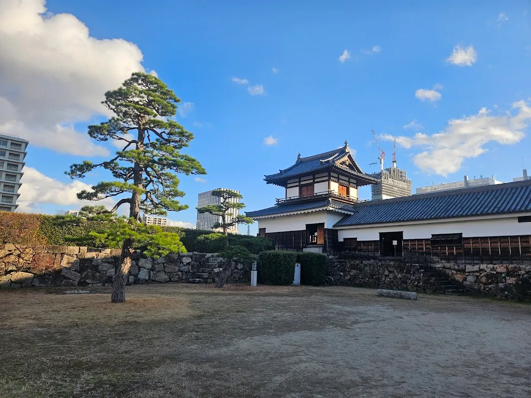 Hiroshima Castle 9