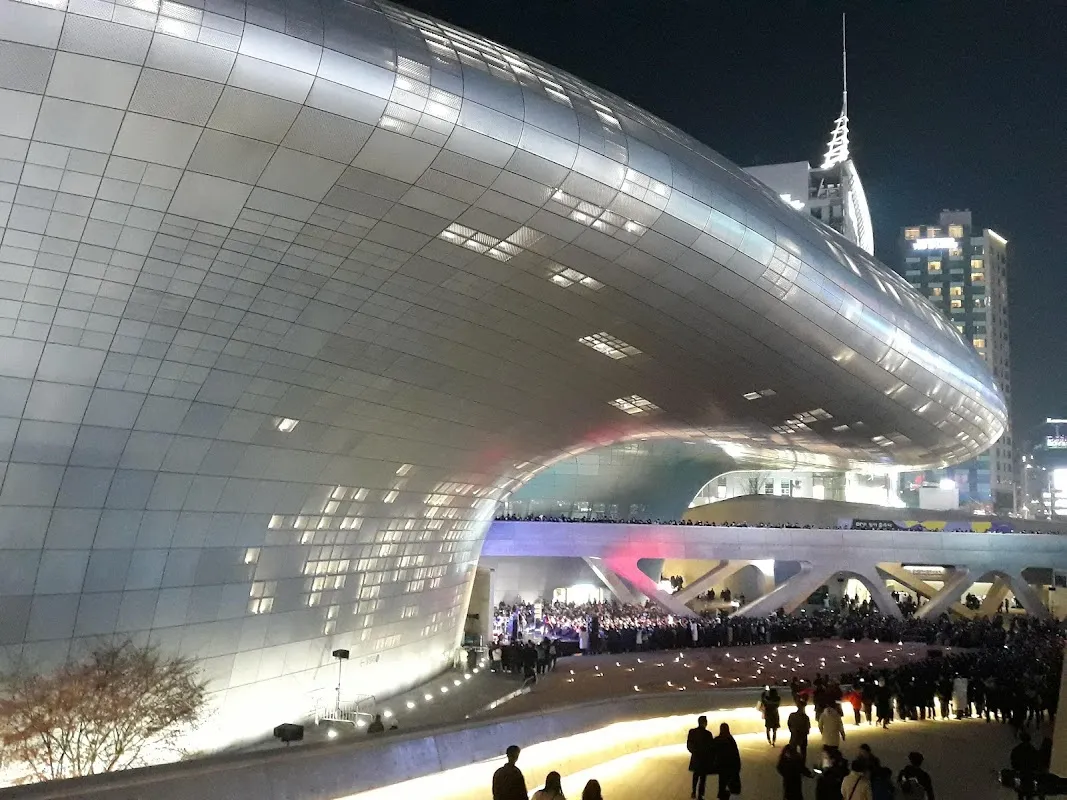 DDP - Dongdaemun Design Plaza 2