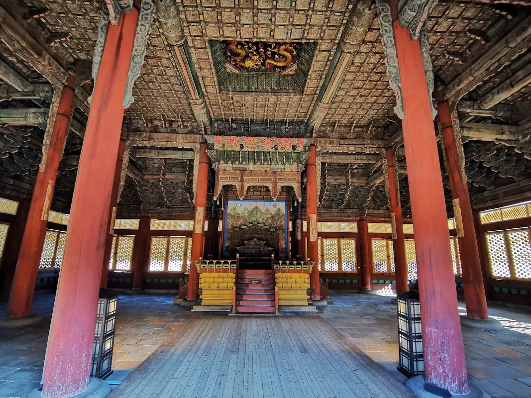 Deoksugung Palace 4