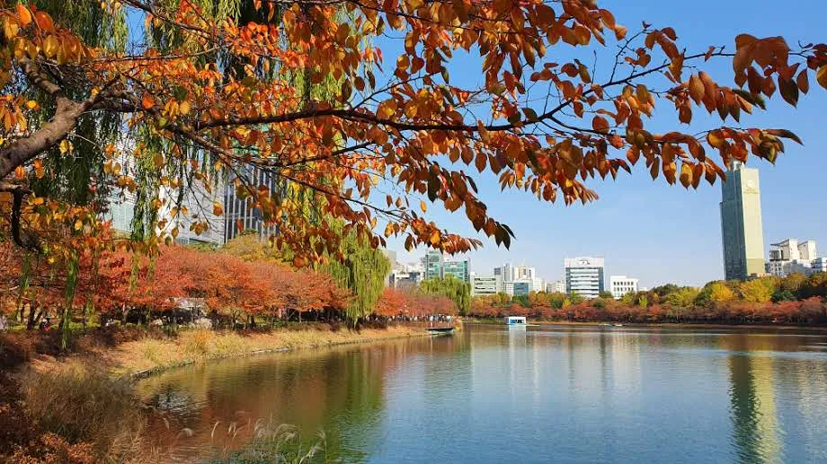 Seokchon Lake Park 3
