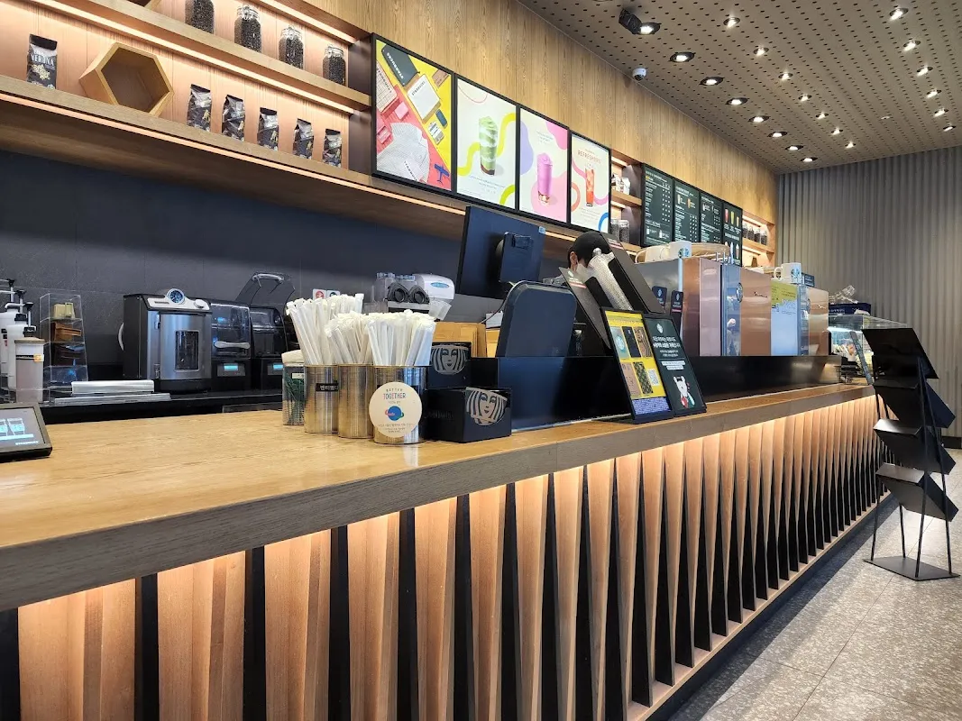 Starbucks 3