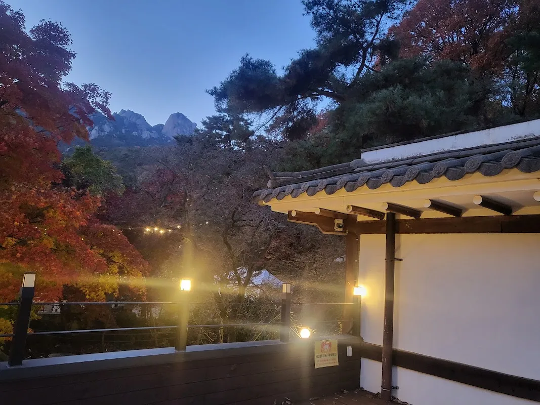 Seonungak Hanok Café 10