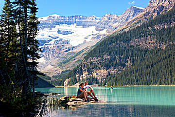 Morning in Lake Louise and Travel to Banff