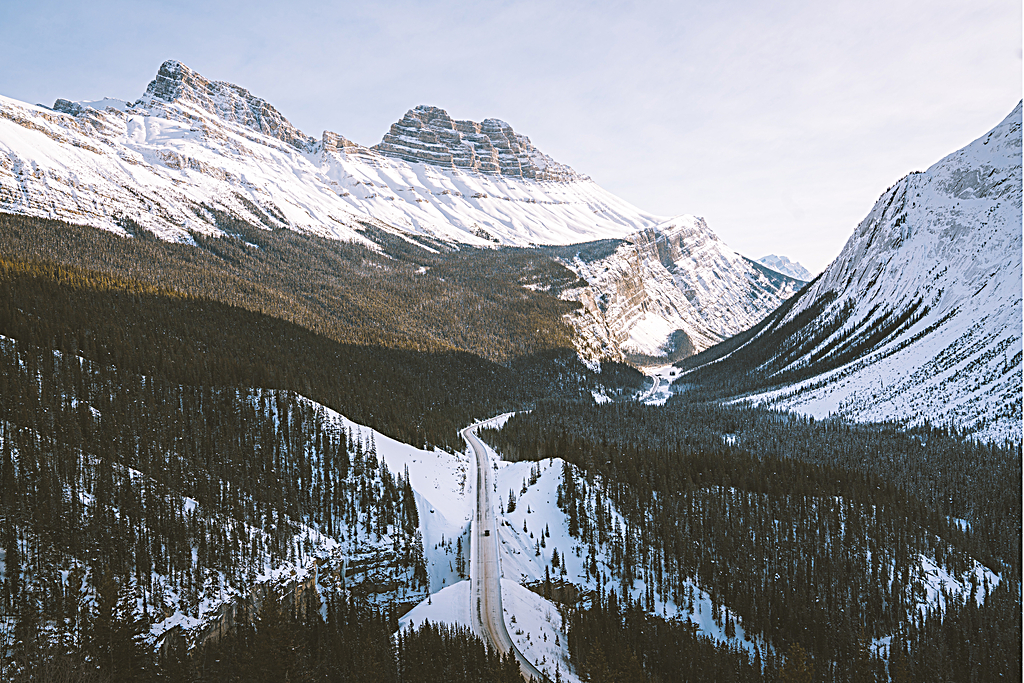 Travel the Icefields Parkway to Jasper
