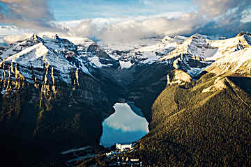 Enjoying Lake Louise and Transfer to Banff 