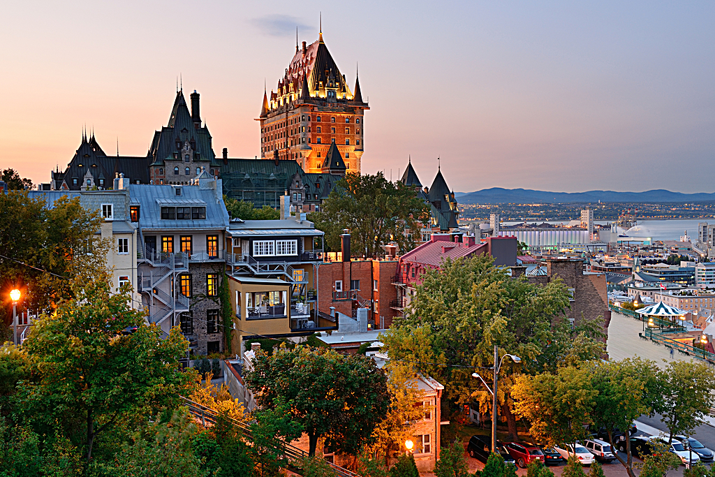 VIA Rail - Arrive in Quebec City