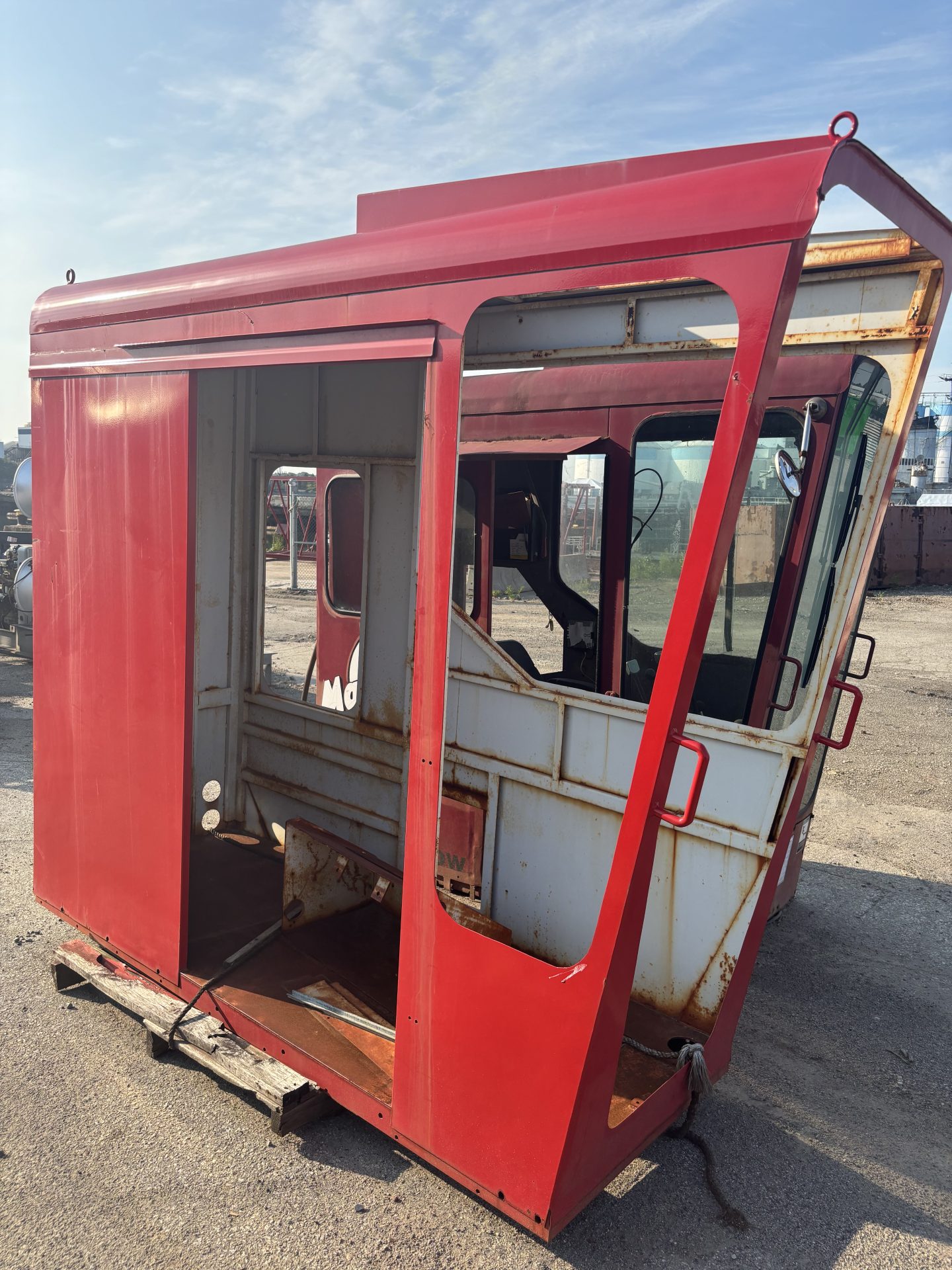 Manitowoc 4100 Cab