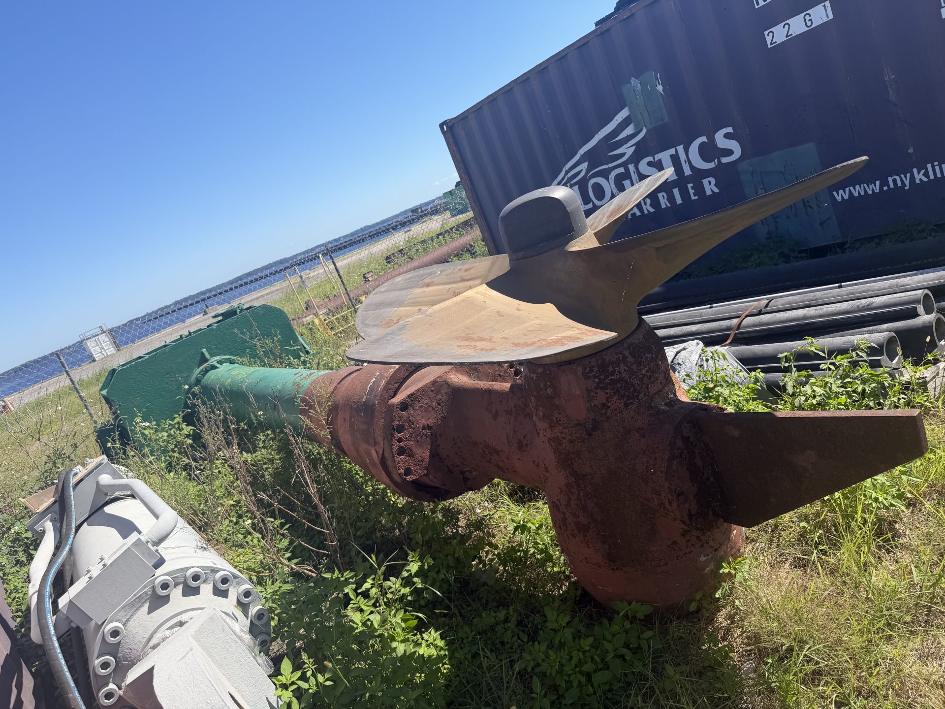 Z-Drive with Propeller