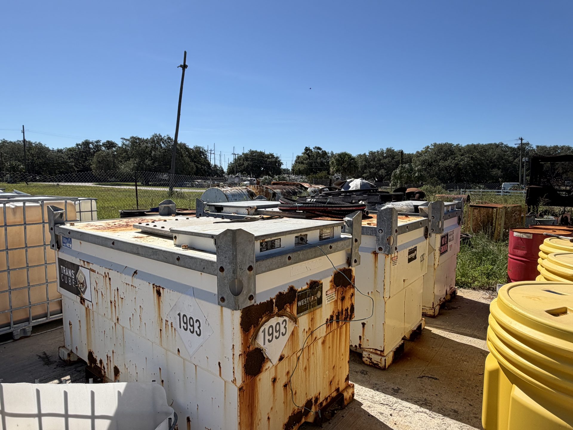 (3) Fuel Tanks