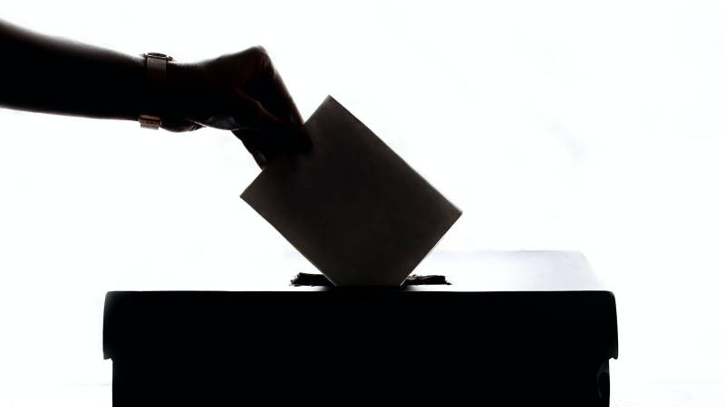 和孩子聊選舉與罷免:台灣出現首位被罷免的直轄市長 和孩子聊選舉與罷免:台灣出現首位被罷免的直轄市長