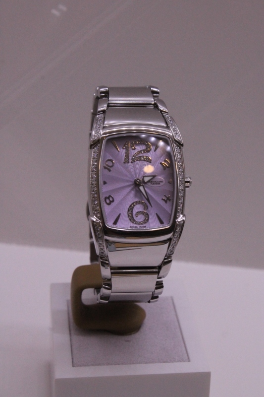 Kalpa Donna Ã¢Â?Â? quartz movement, steel, Ã¢Â?Â?sunrayÃ¢Â?Â? guilloche, steel bracelet