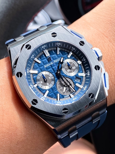 Audemars Piguet Royal Oak Offshore 26480TI: Titanium & Blue Wearability Review