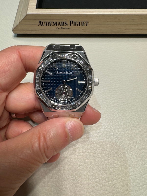Audemars Piguet 2024 Novelties Boutique Visit