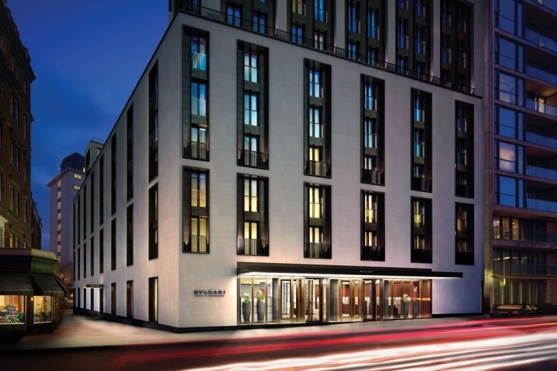 Bulgari Hotel Number Three: Location - Charming London