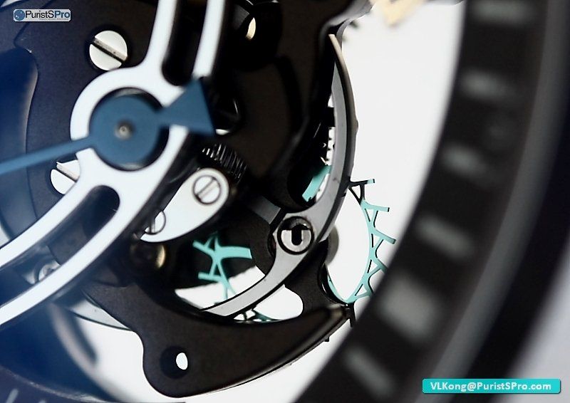 Chopard - Live Pics of the L.U.C Tourbillon Tech Twist with the Silicon  escapement