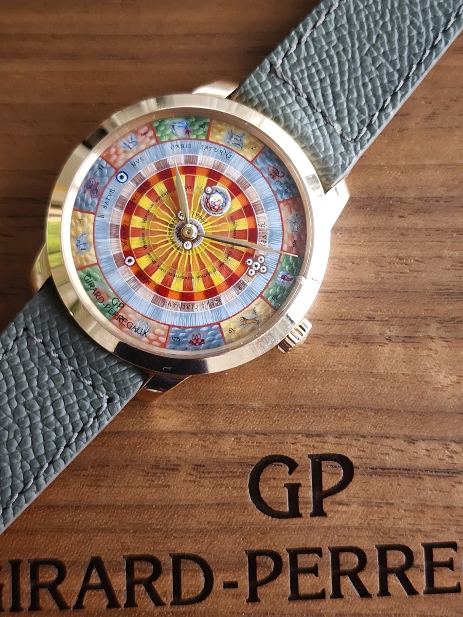 王冠パールウォッチ ジーザスディアマンテ 時計　ブレスレット Girard-Perregaux Chambers of Wonders Heliocentric Dial
