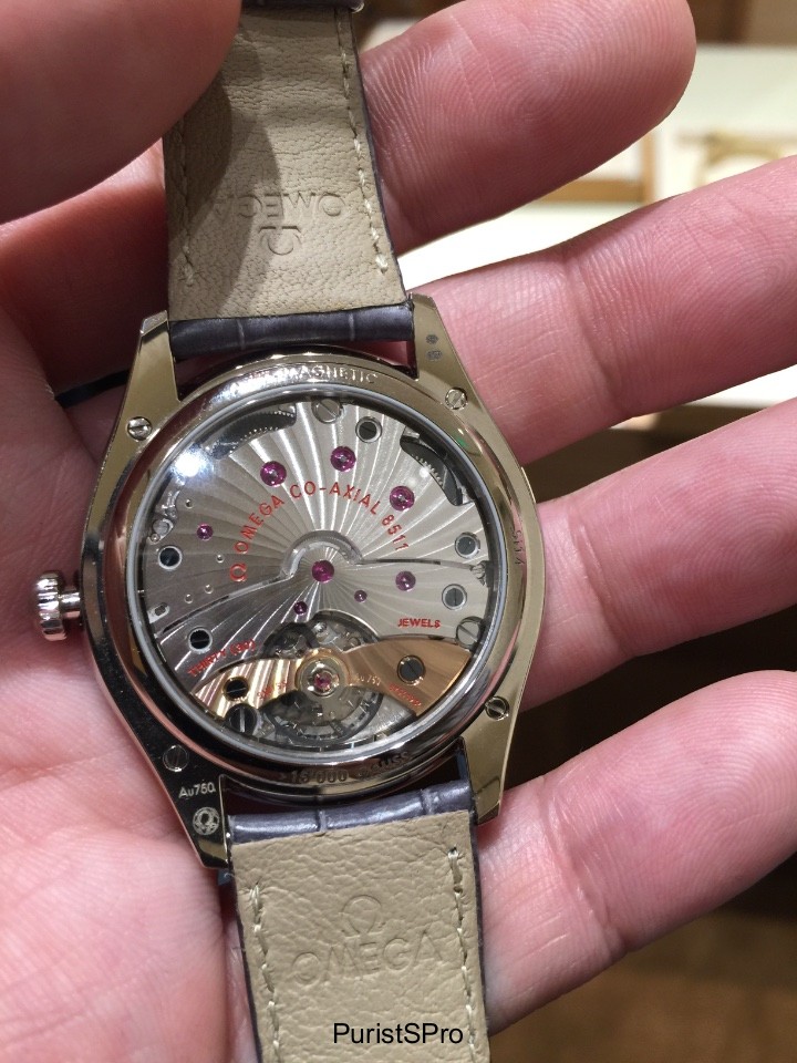 It's got a nicely decorated 8511 movement.