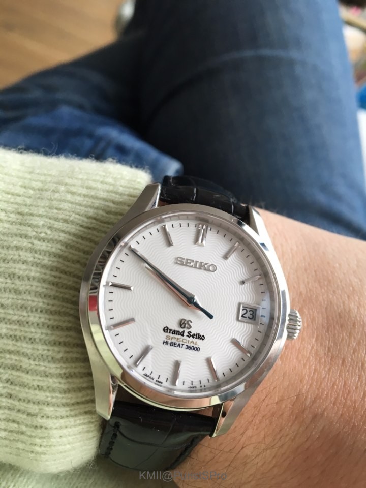 Seiko - Playing with the iPhone 6S and the SBGH035