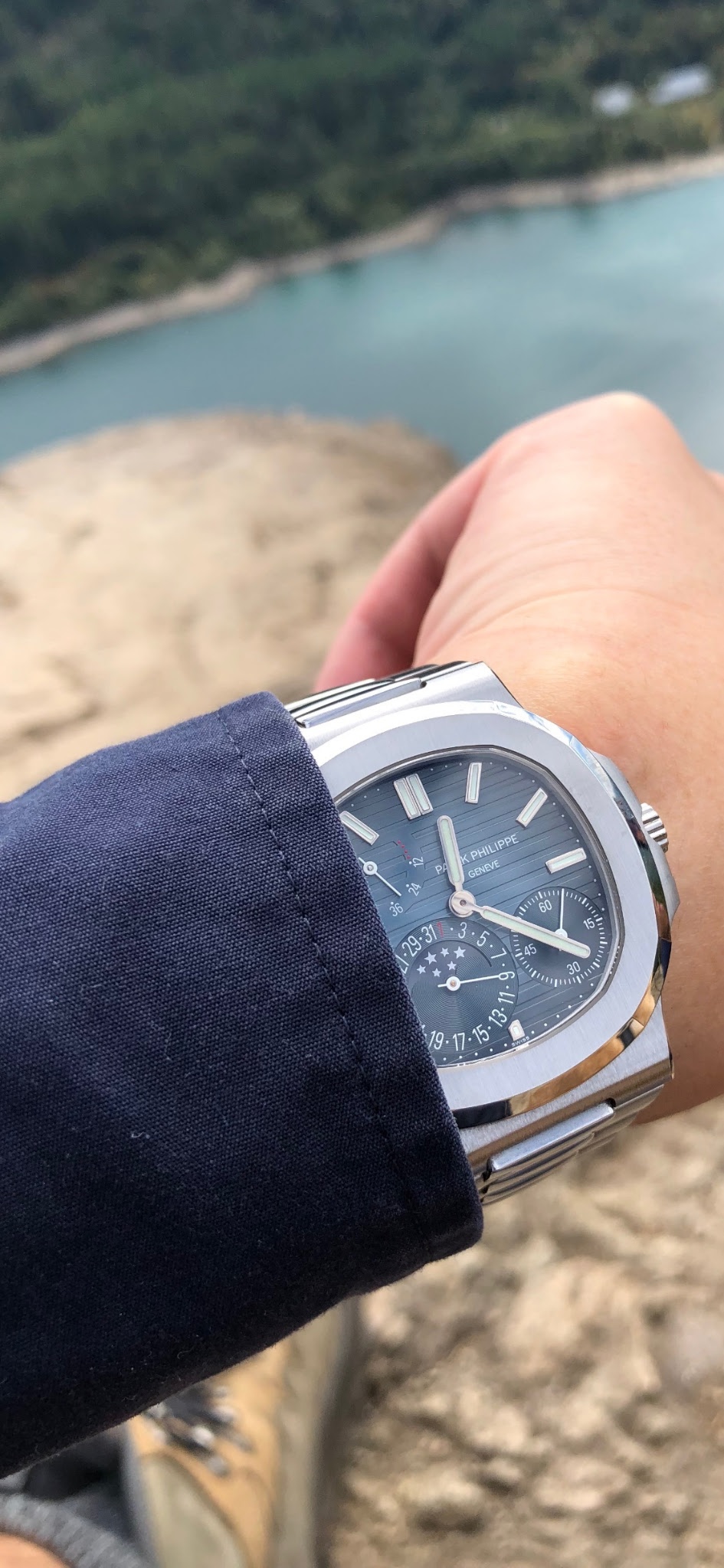 How Tiffany & Co. and Patek Philippe teamed up for the last-ever Nautilus  5711: the luxury watchmaker's most sought-after timepiece gets a 'final'  limited edition run in Tiffany Blue