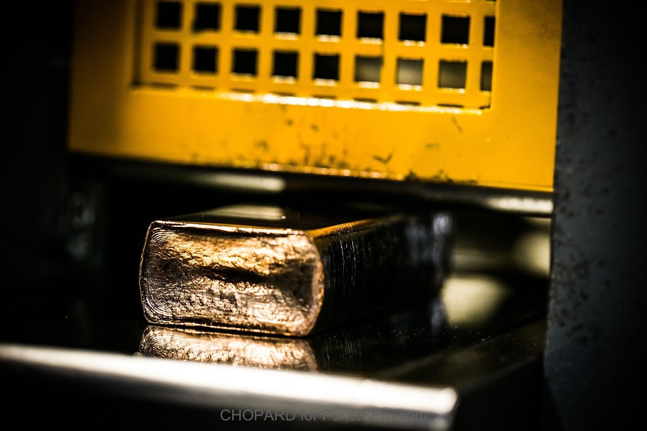 Rolling gold ingot