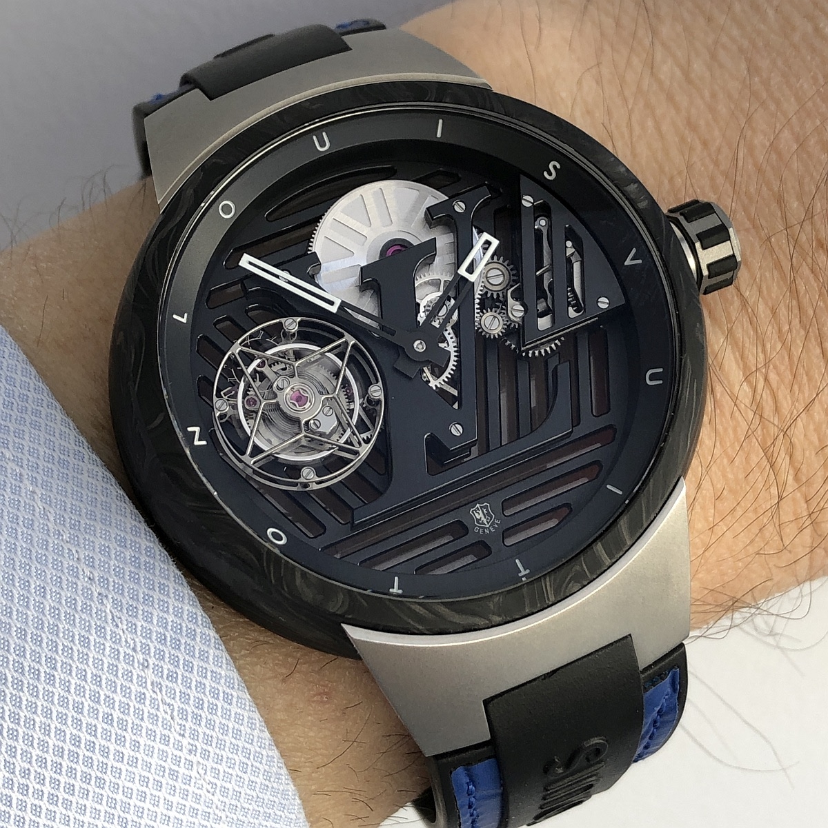 La Cote des Montres: The Louis Vuitton Tambour Moon Mystérieuse Flying  Tourbillon watch - A decisive step forward in the wonderful world of high  watchmaking