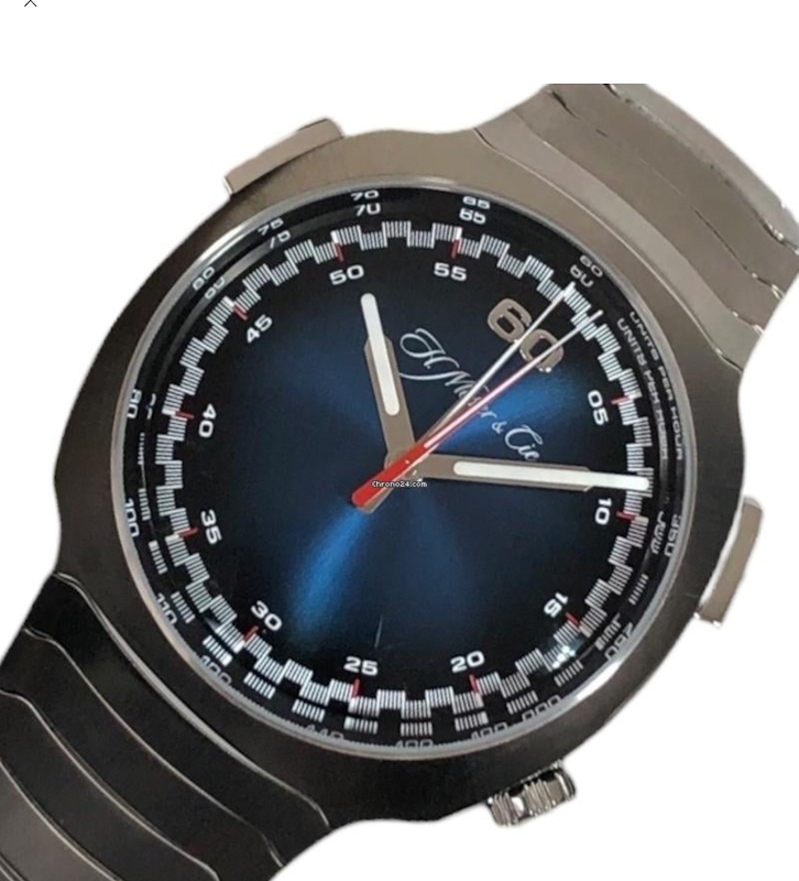 H. Moser & Cie. Streamliner vs. Singer Reimagined: A Collector's Dilemma