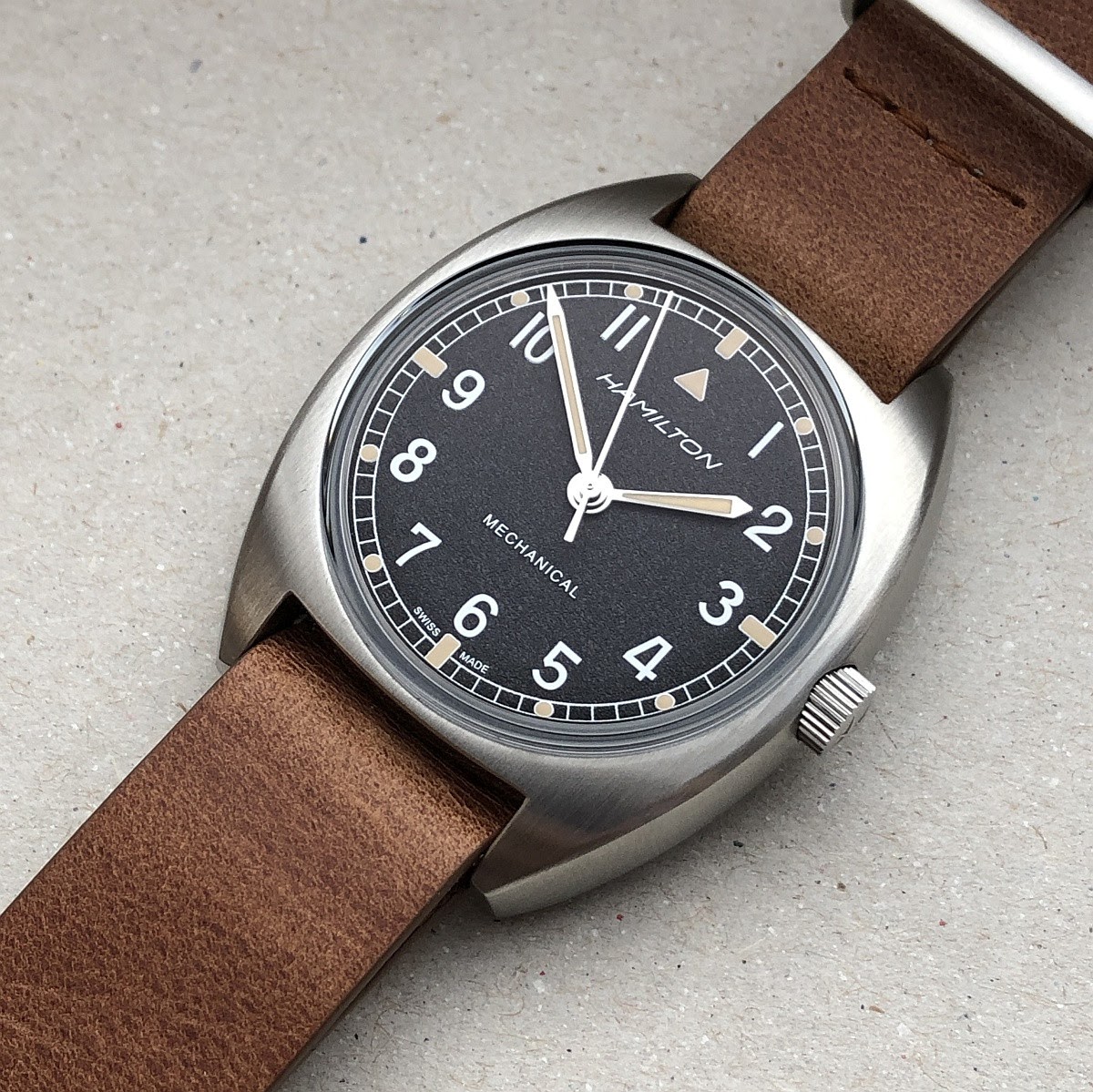 Hands on review of the Hamilton Khaki Aviation Pilot Pioneer