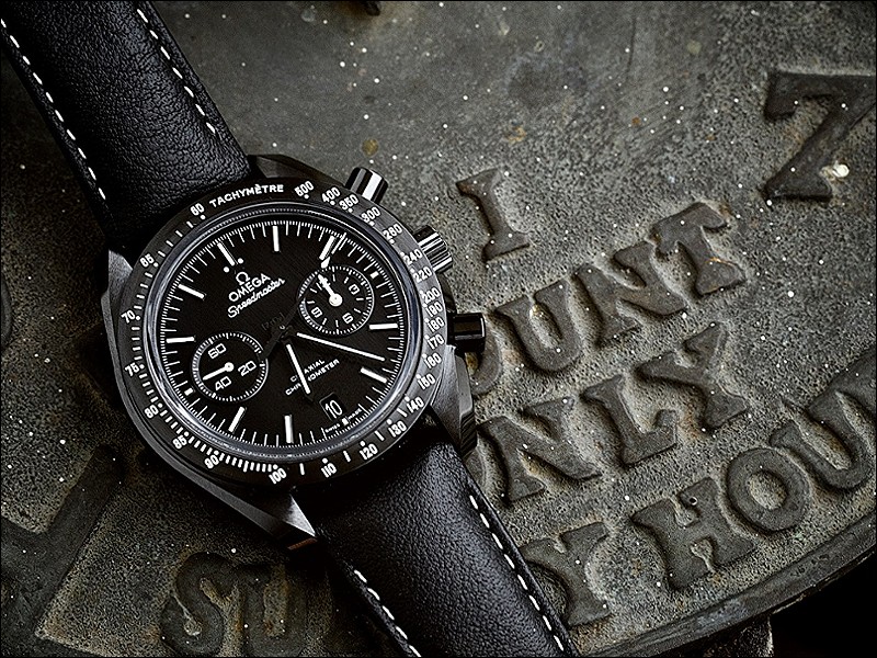 omega speedmaster dark side of the moon pitch black