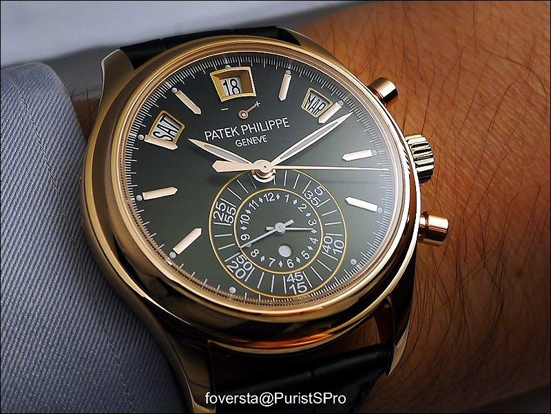 Patek Philippe An unusual Patek Philippe 5961R diamond set