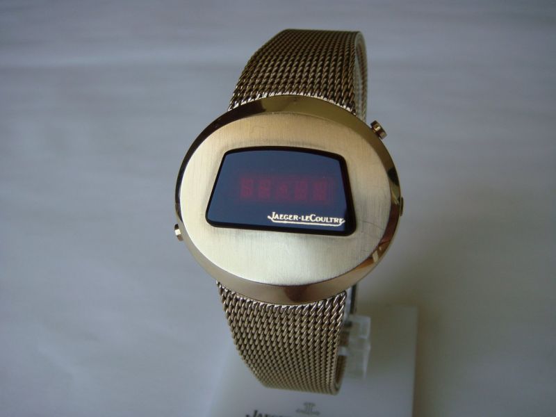 File:Vintage Exelar LED Fashion Watch By Novus, A Division Of National  Semiconductor Corporation, Circa 1976 (30617766115).jpg - Wikimedia Commons