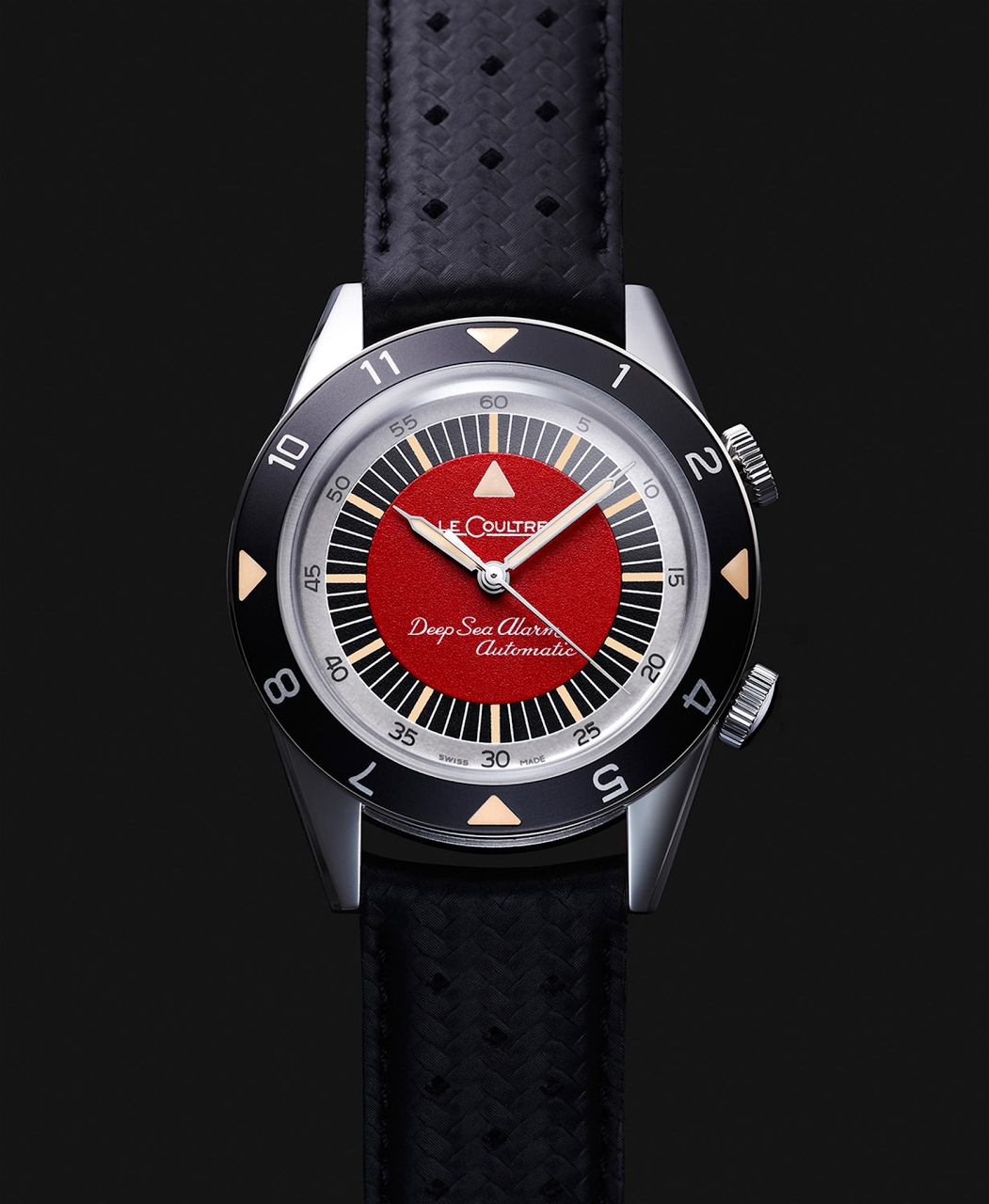 Cartier - Revisiting The Tank With A Twist - The Hour Markers