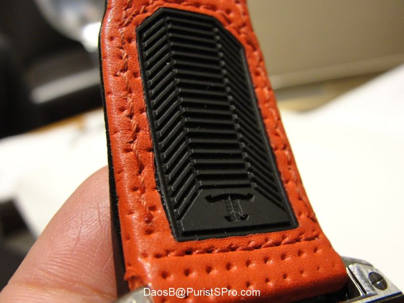 Another picture of the non-slip material on the underside of the strap.
