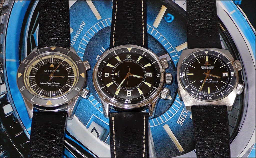 Dive watch store with alarm