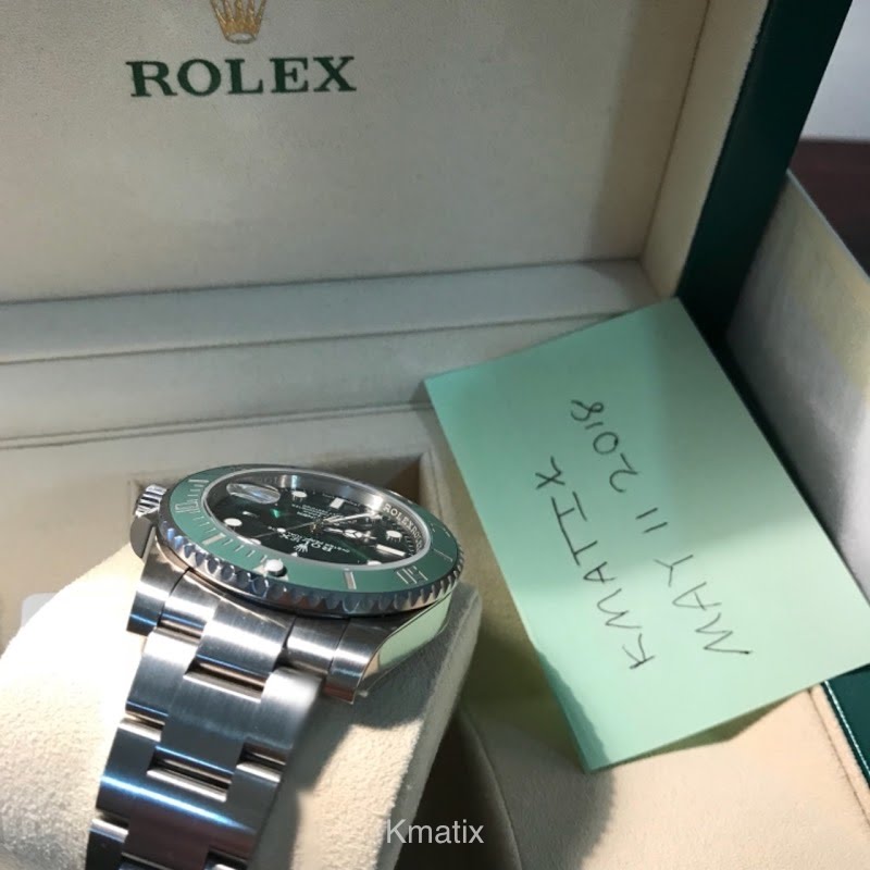 FS: Rolex 116610LV HULK Submariner