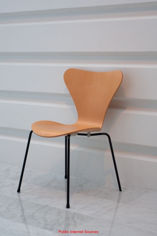 Arne Jacobsen 3107 Chair 1955