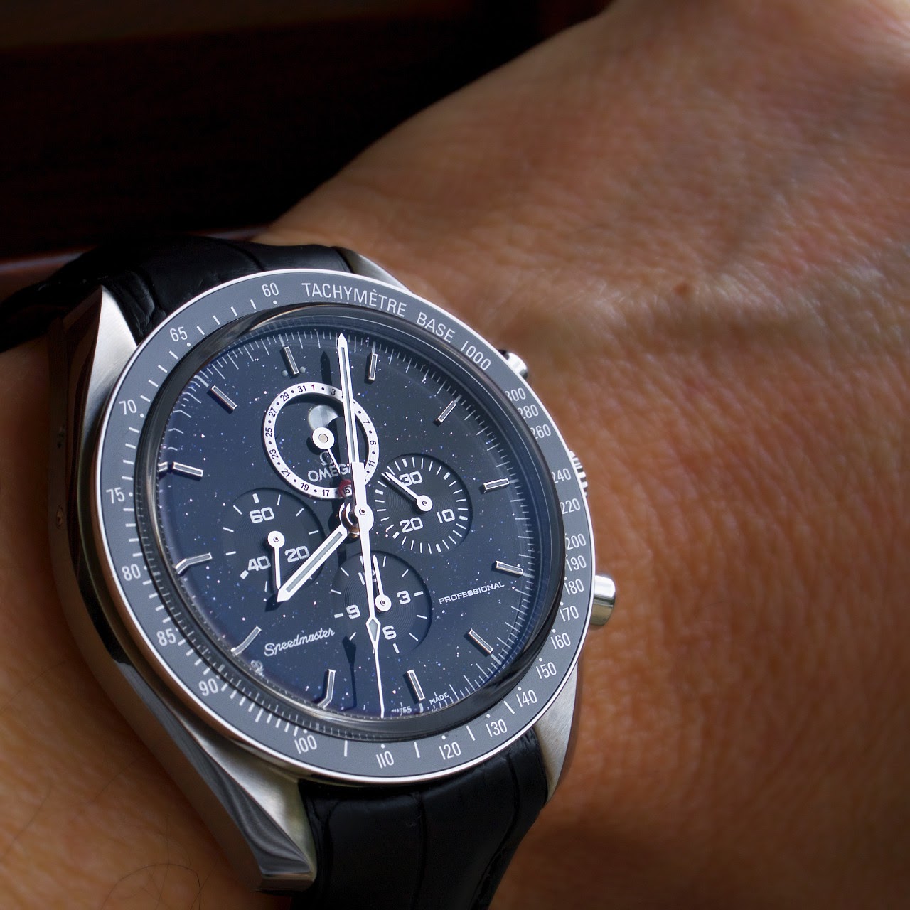 omega speedmaster aventurine