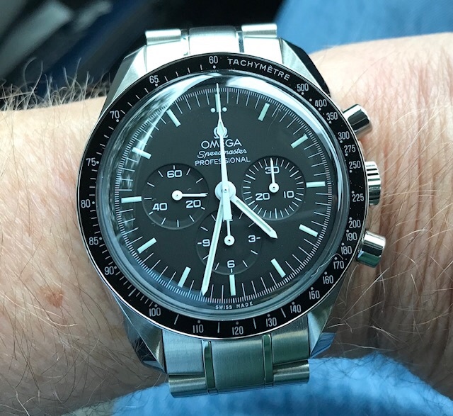 Omega Speedy Bracelet vs Strap