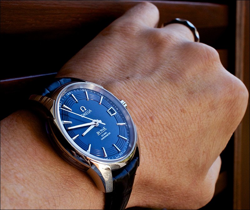 omega hour vision blue