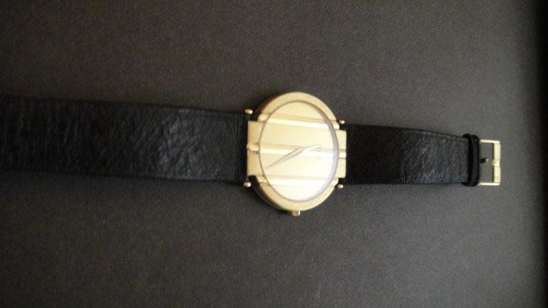 Matt ostrich black strap 