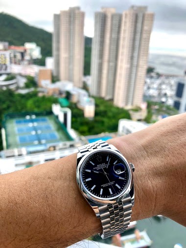 rolex datejust 41 blue on wrist