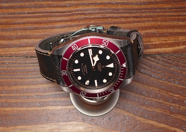 A Decade with the Tudor Black Bay Red: Collector's Long-Term Review