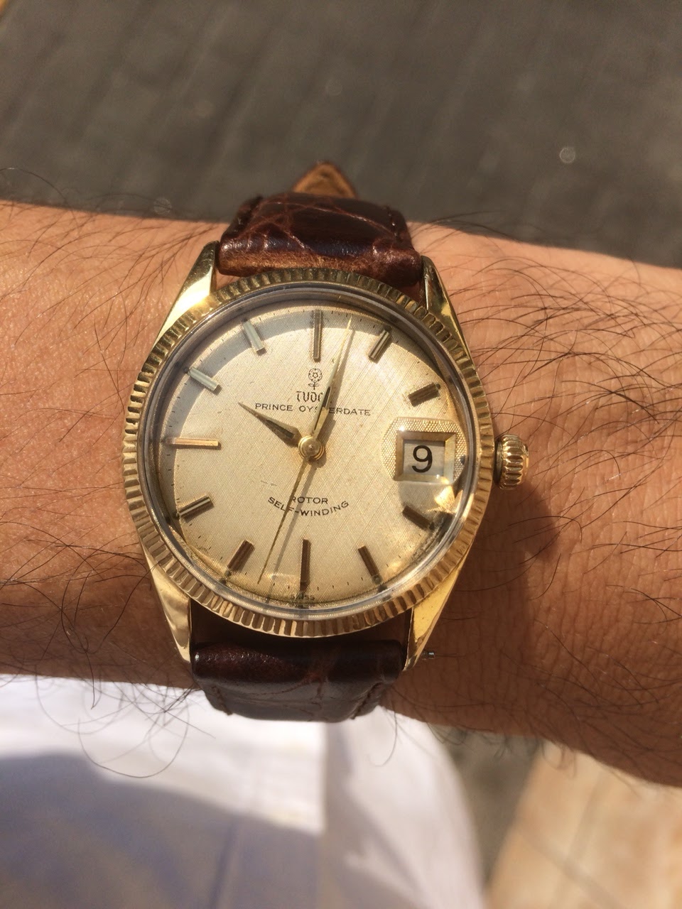 Rolex - The pleasure of wearing a vintage gold watch