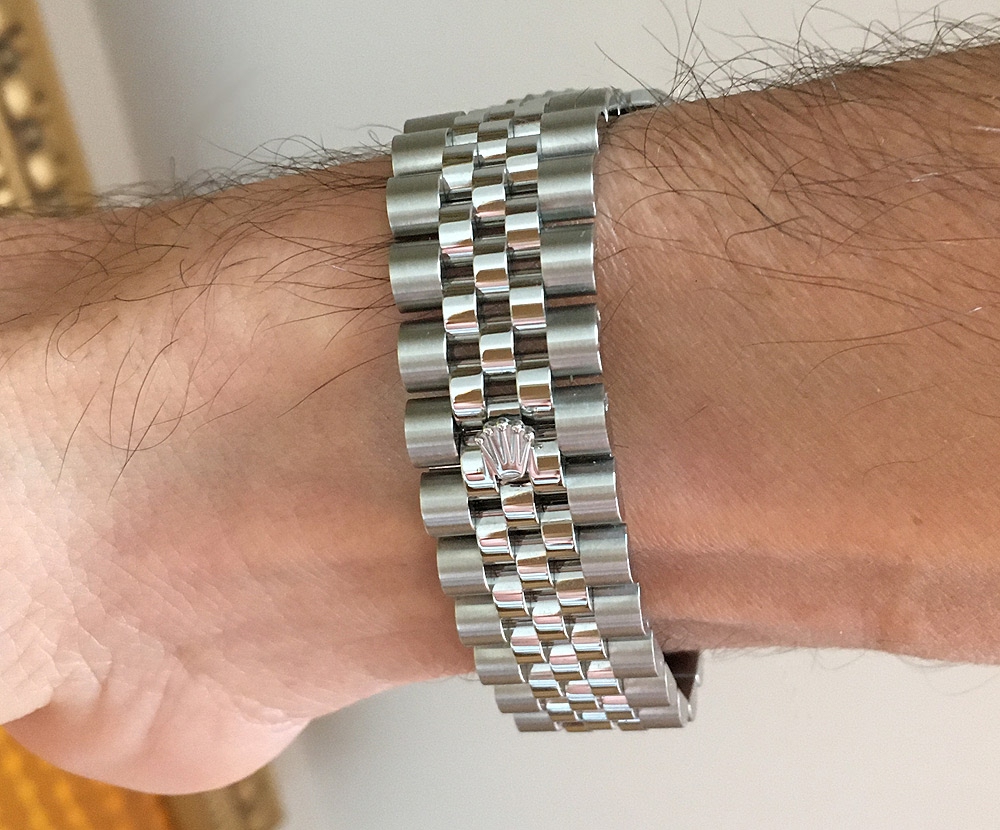 16710 GMT on a 63600 Super Jubilee Bracelet