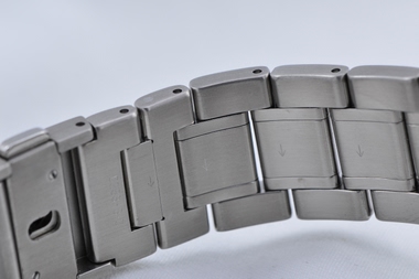 Seiko - How to: Resize a Grand Seiko 5-link Bracelet (SBGA011) - Pin-Collar  type