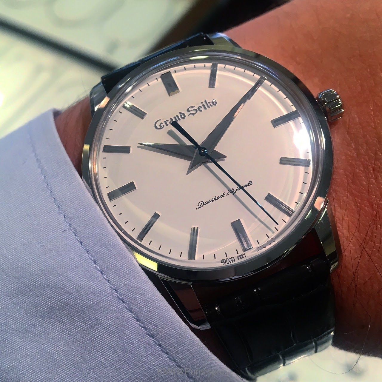 Seiko - A quick look at the new Grand Seiko SBGW253