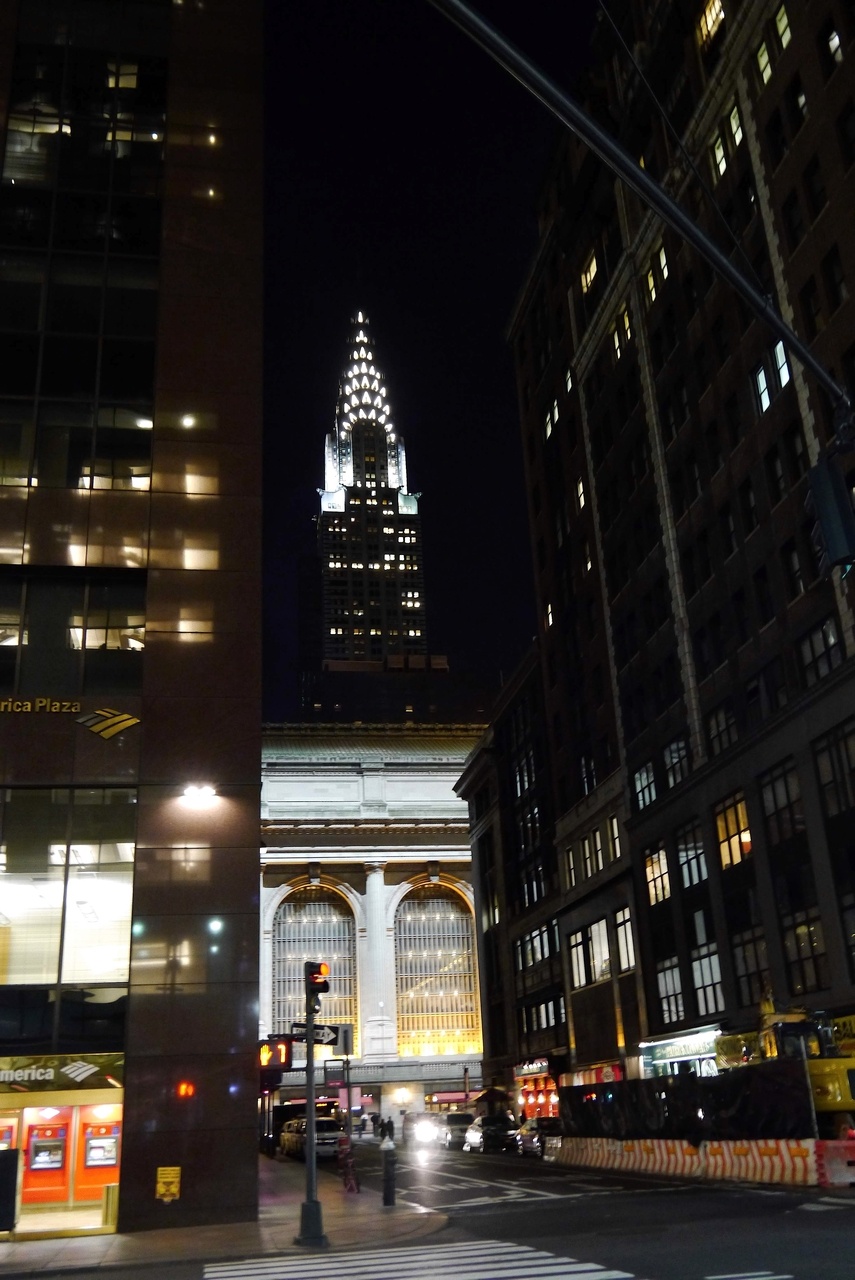 Glimpse of Central Station and Chrysler Building from Times Square