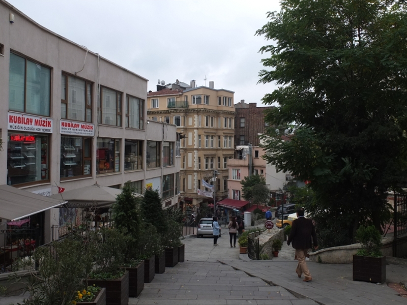 The view of some of the narrow streets in Istanbul.